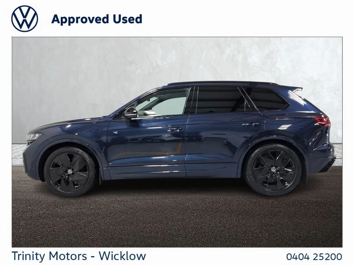 Volkswagen Touareg SUV, Diesel, 2024, Blue
