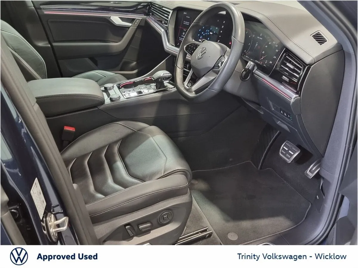 Volkswagen Touareg SUV, Diesel, 2024, Blue