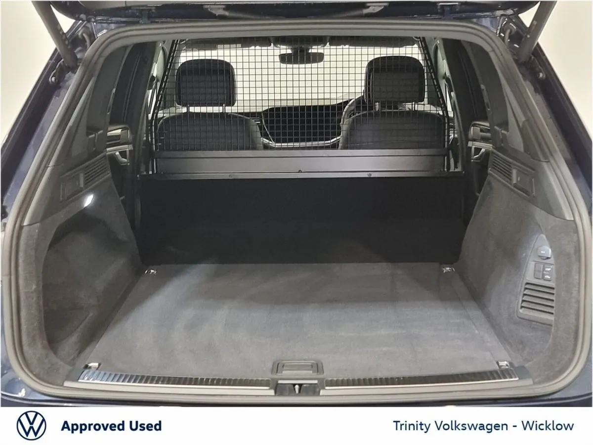 Volkswagen Touareg SUV, Diesel, 2024, Blue