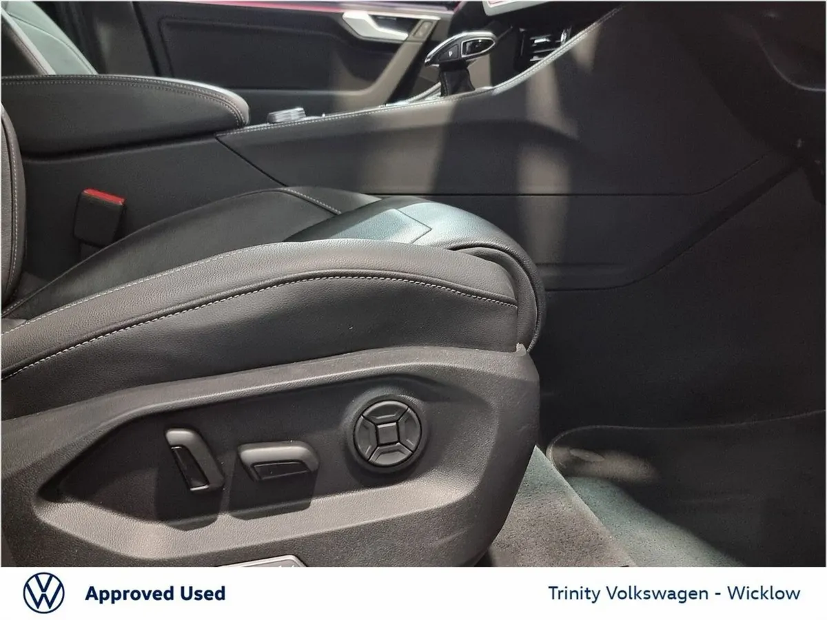 Volkswagen Touareg SUV, Diesel, 2024, Blue