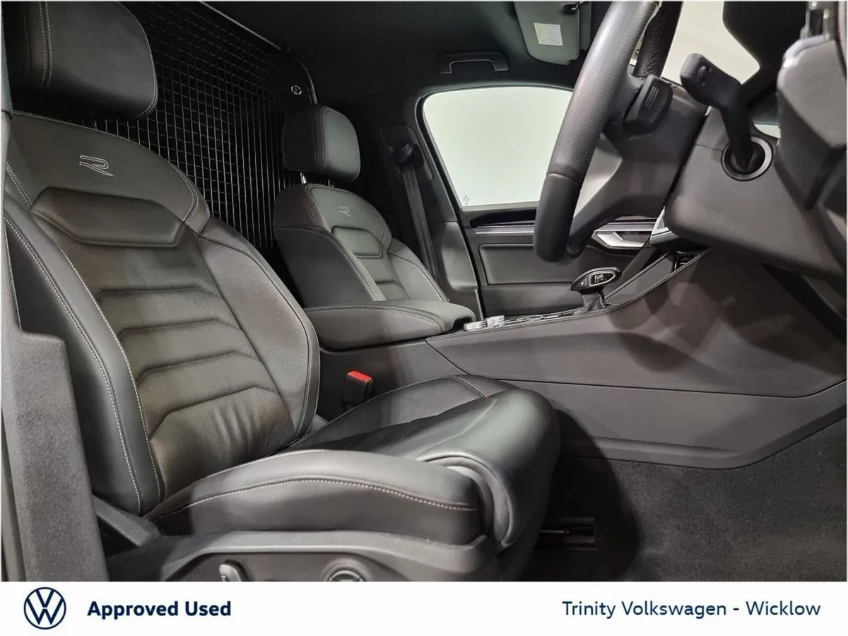 Volkswagen Touareg SUV, Diesel, 2024, Blue