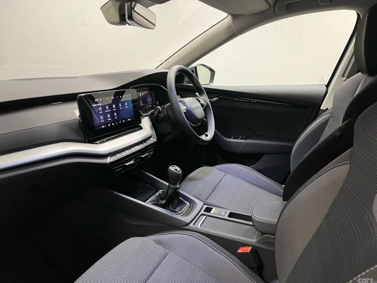 Skoda Octavia Saloon, Petrol, 2026, Silver