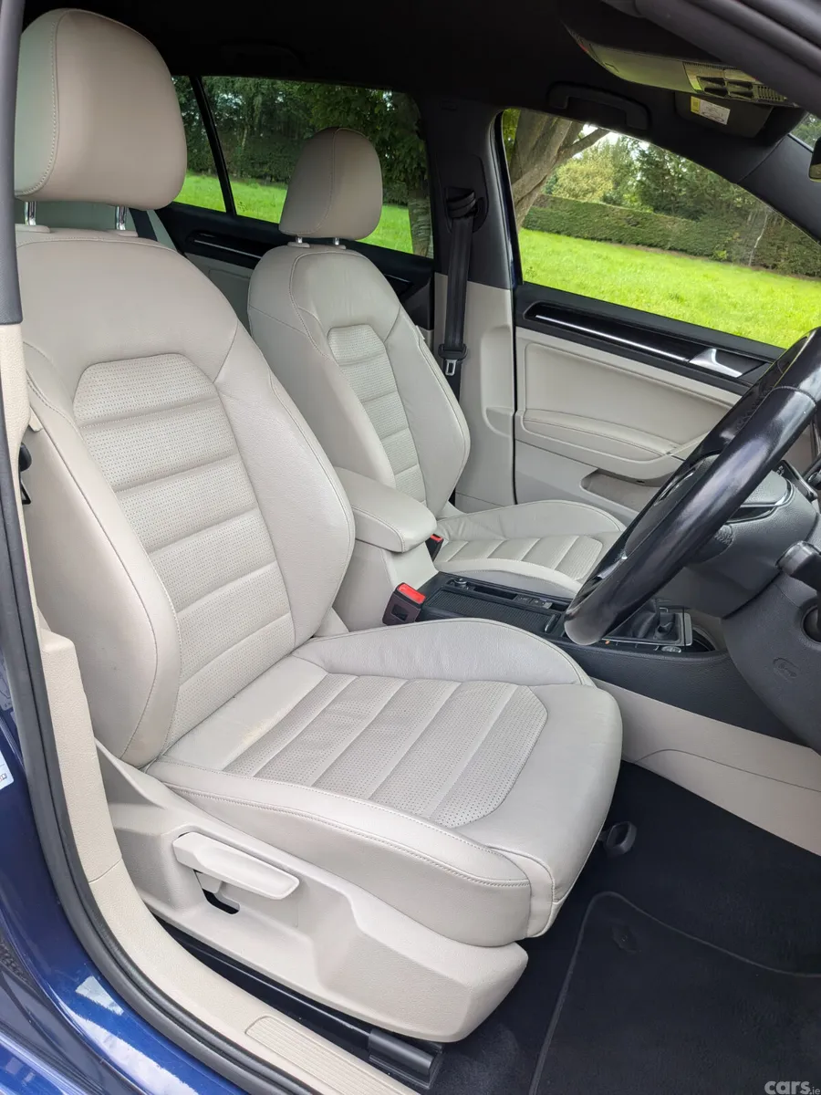 Volkswagen Golf Hatchback, Petrol, 2020, Blue