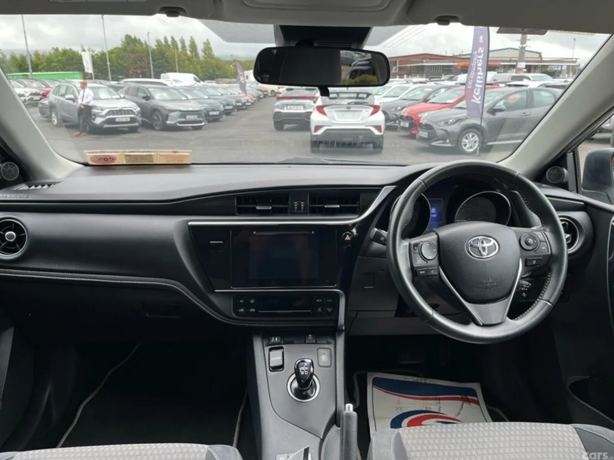 Toyota Auris Hatchback, Petrol Hybrid, 2018, Grey