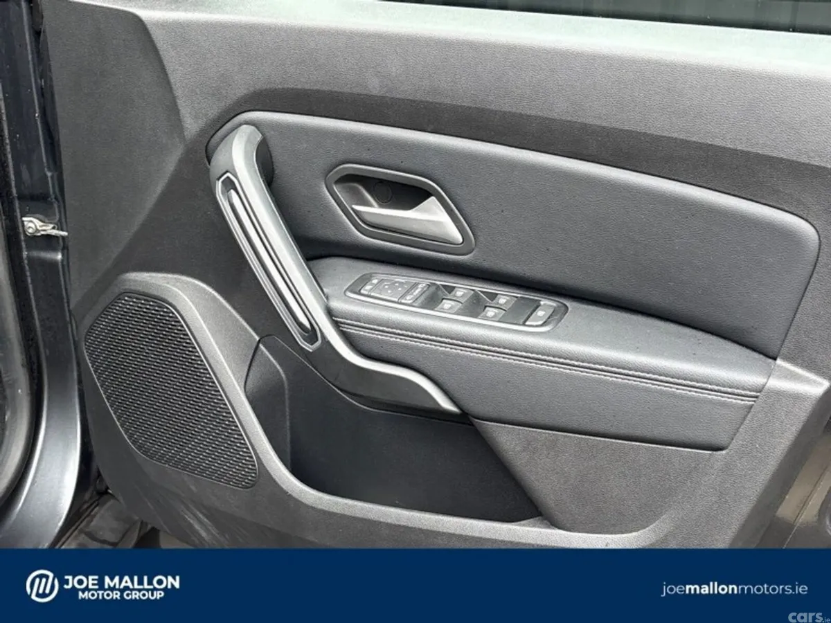 Dacia Duster SUV, Diesel, 2023, Grey