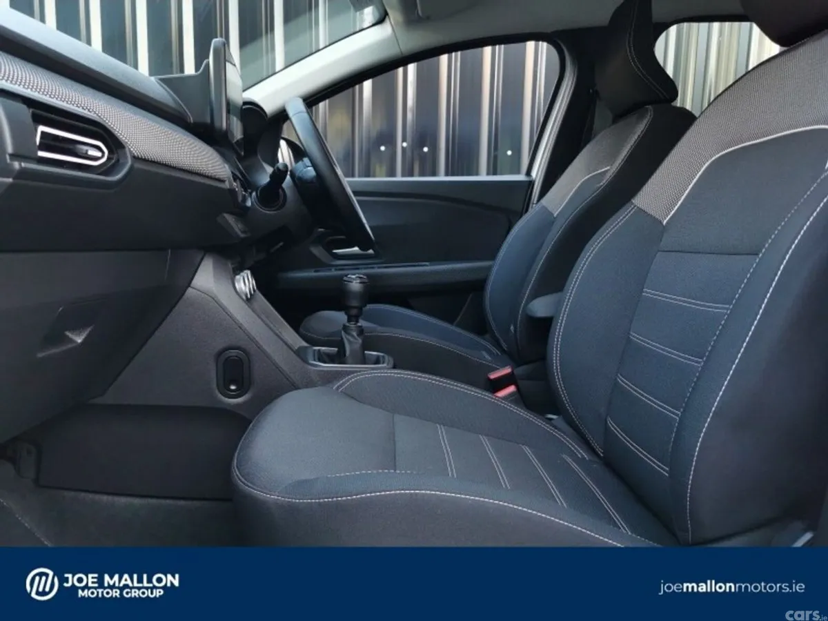 Dacia Jogger MPV, Petrol, 2023, White