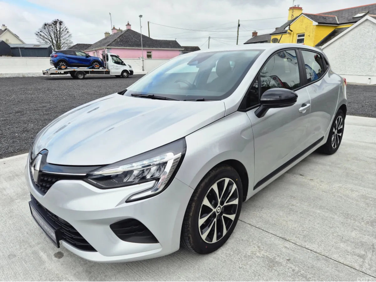 Renault Clio Hatchback, Petrol, 2023, Grey