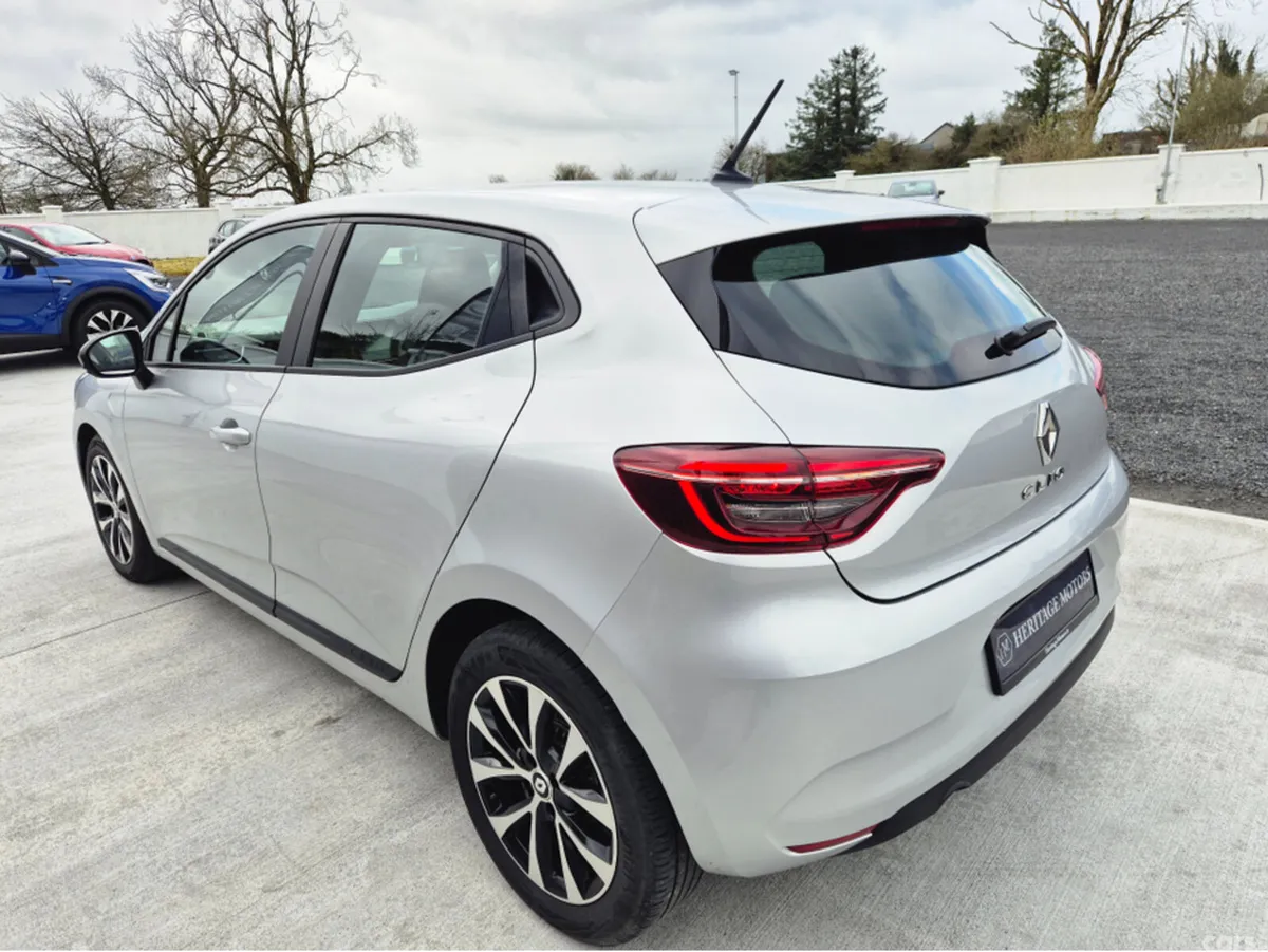 Renault Clio Hatchback, Petrol, 2023, Grey