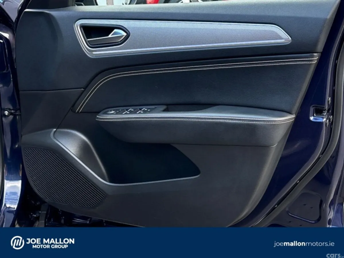 Renault Arkana Hatchback, Petrol Hybrid, 2025, Blue
