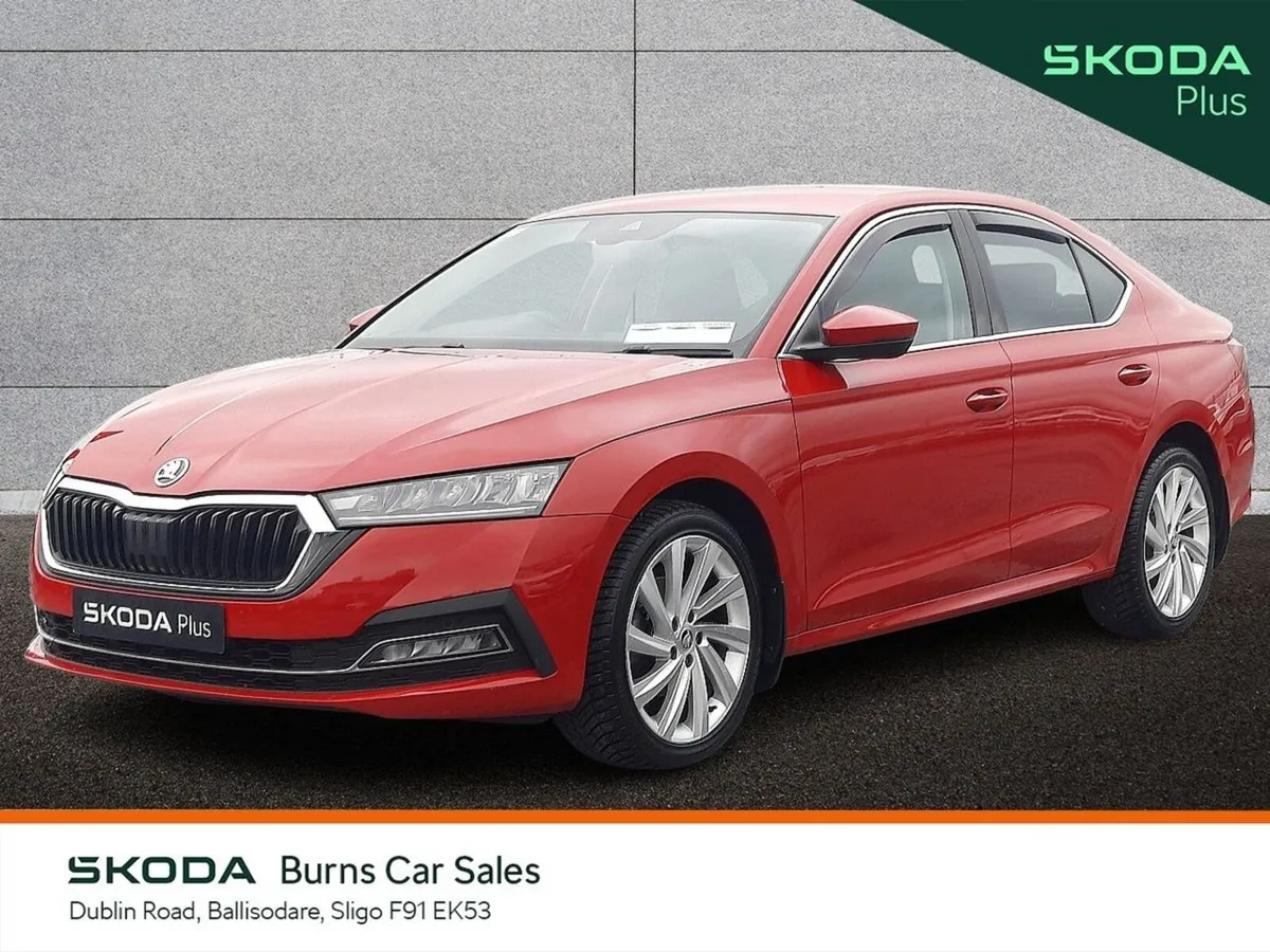 Skoda Octavia Saloon, Diesel, 2024, Red