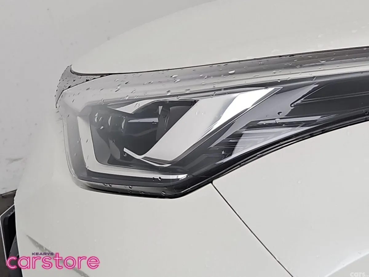 Toyota C-HR SUV, Petrol Hybrid, 2021, White