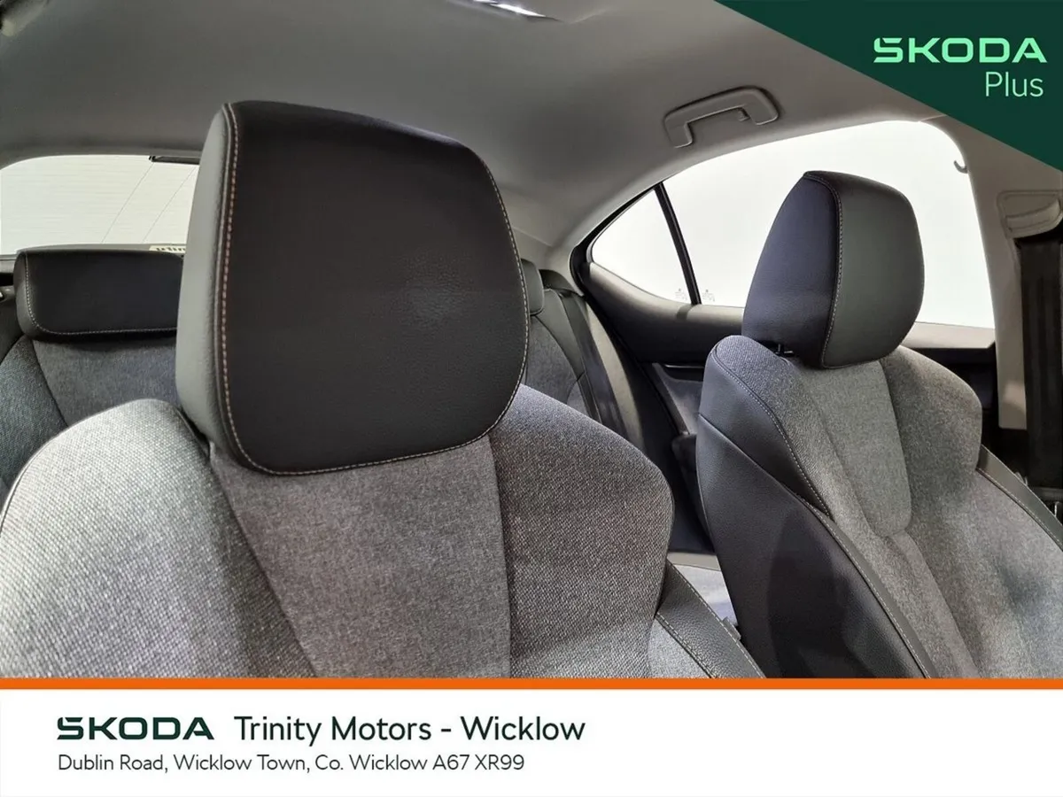 Skoda Octavia Saloon, Diesel, 2025, Grey
