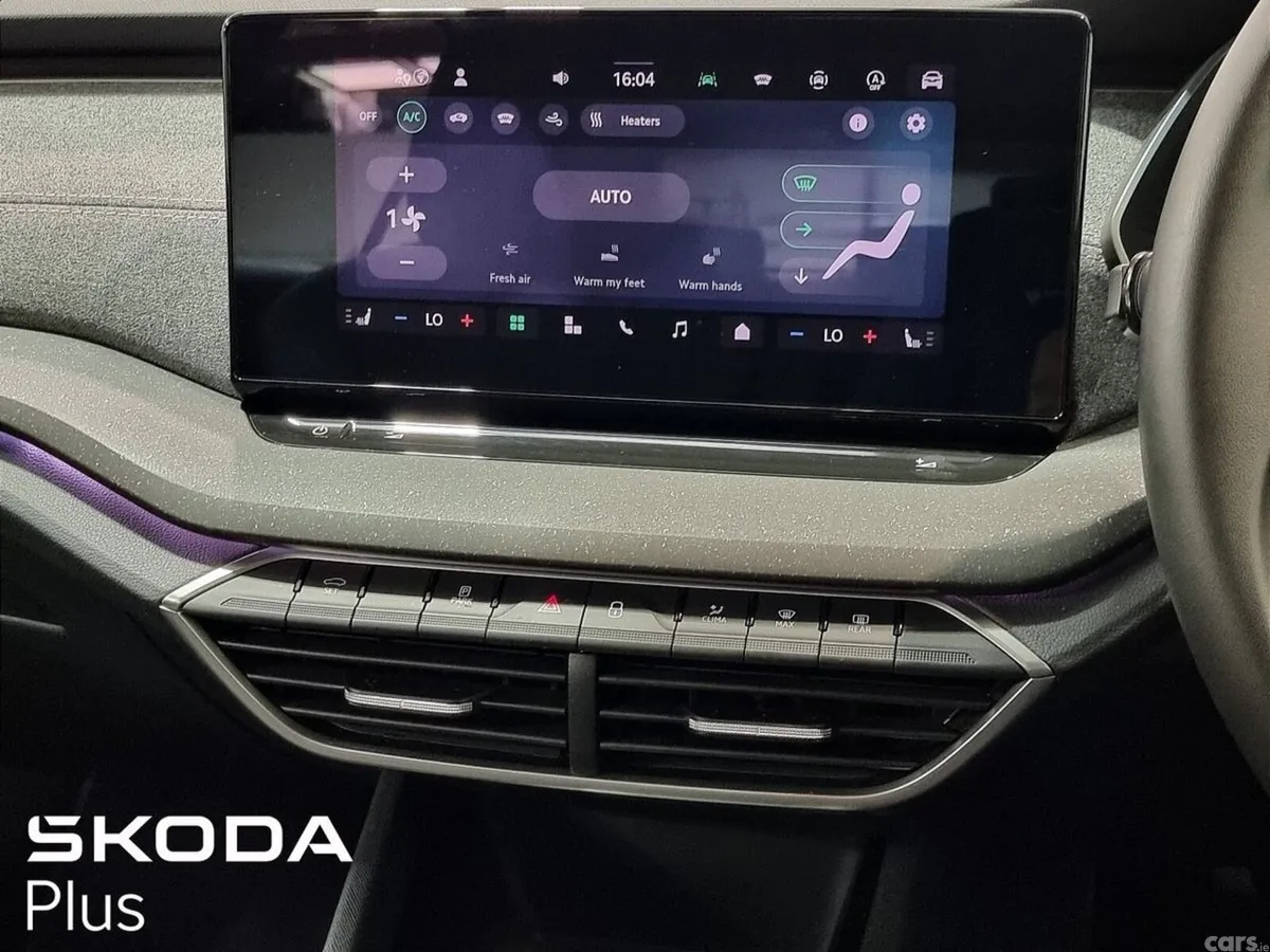Skoda Octavia Saloon, Diesel, 2025, Grey