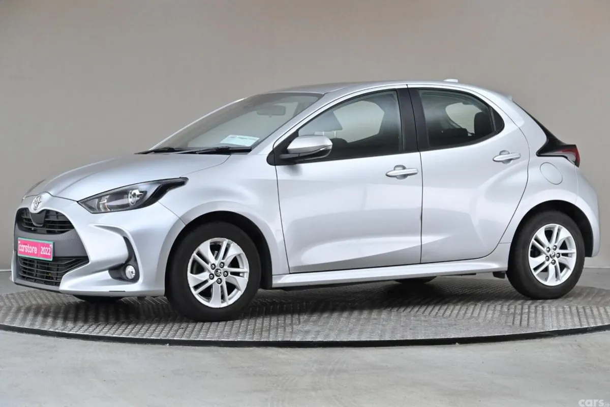 Toyota Yaris Hatchback, Petrol, 2022, Grey