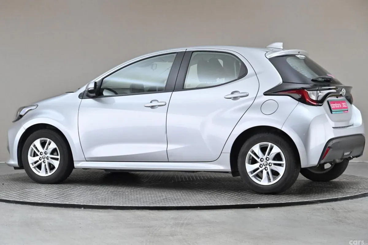 Toyota Yaris Hatchback, Petrol, 2022, Grey