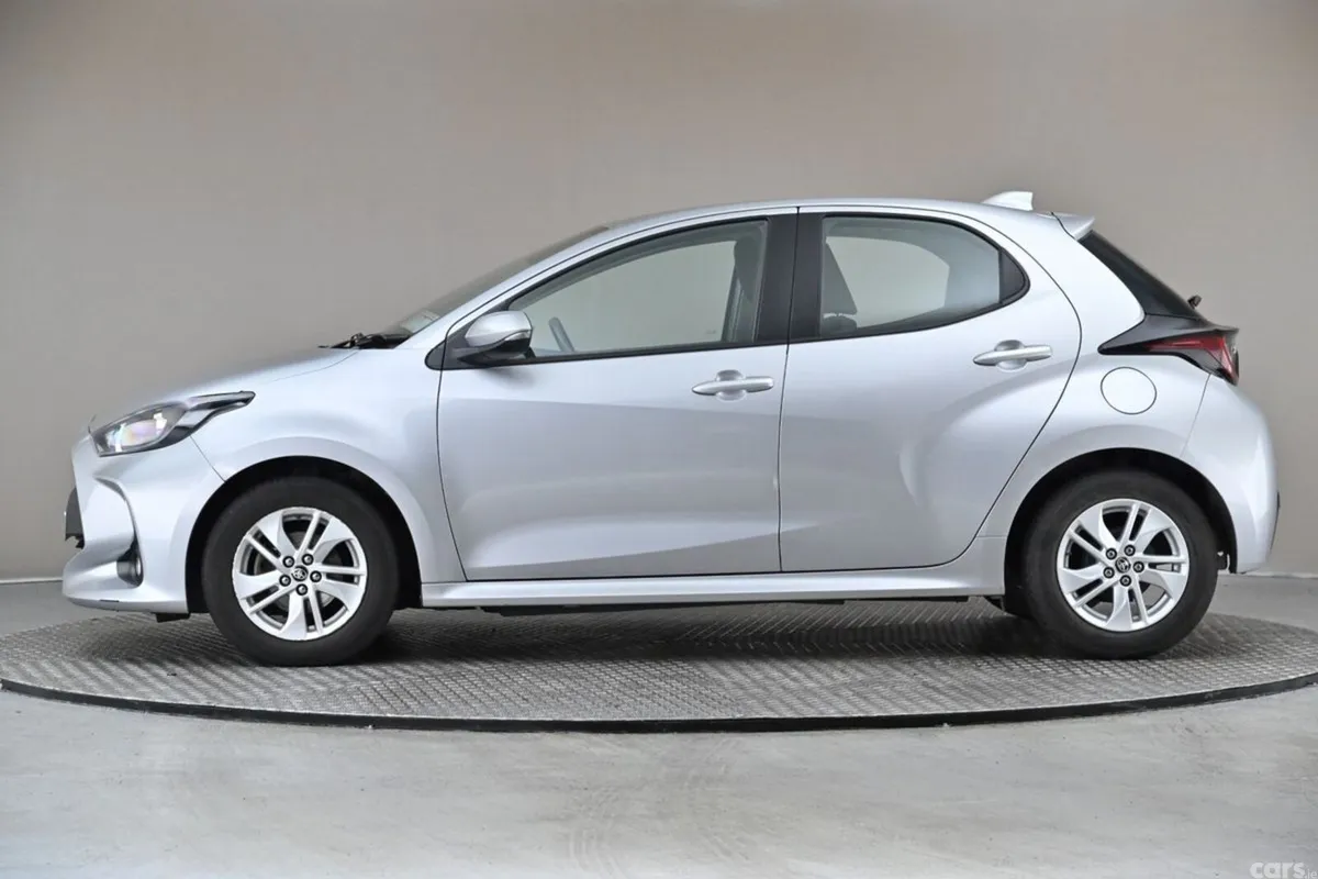 Toyota Yaris Hatchback, Petrol, 2022, Grey