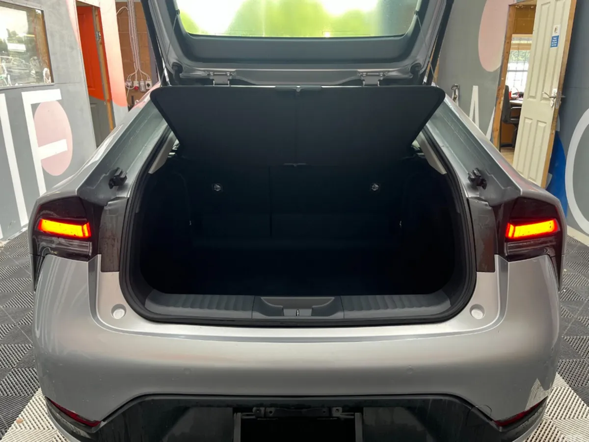 Toyota Prius Saloon, Petrol Hybrid, 2025, Silver