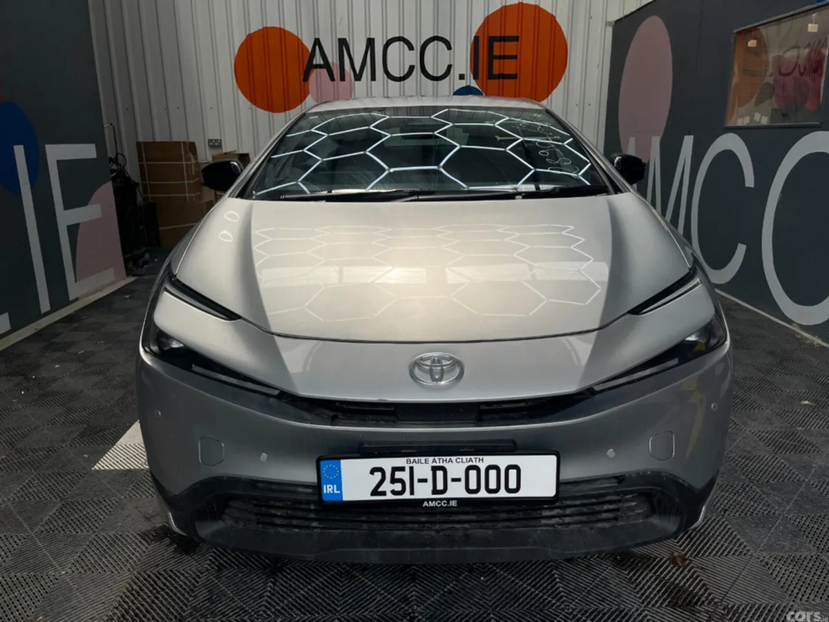 Toyota Prius Saloon, Petrol Hybrid, 2025, Silver