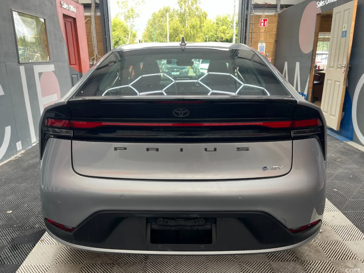 Toyota Prius Saloon, Petrol Hybrid, 2025, Silver
