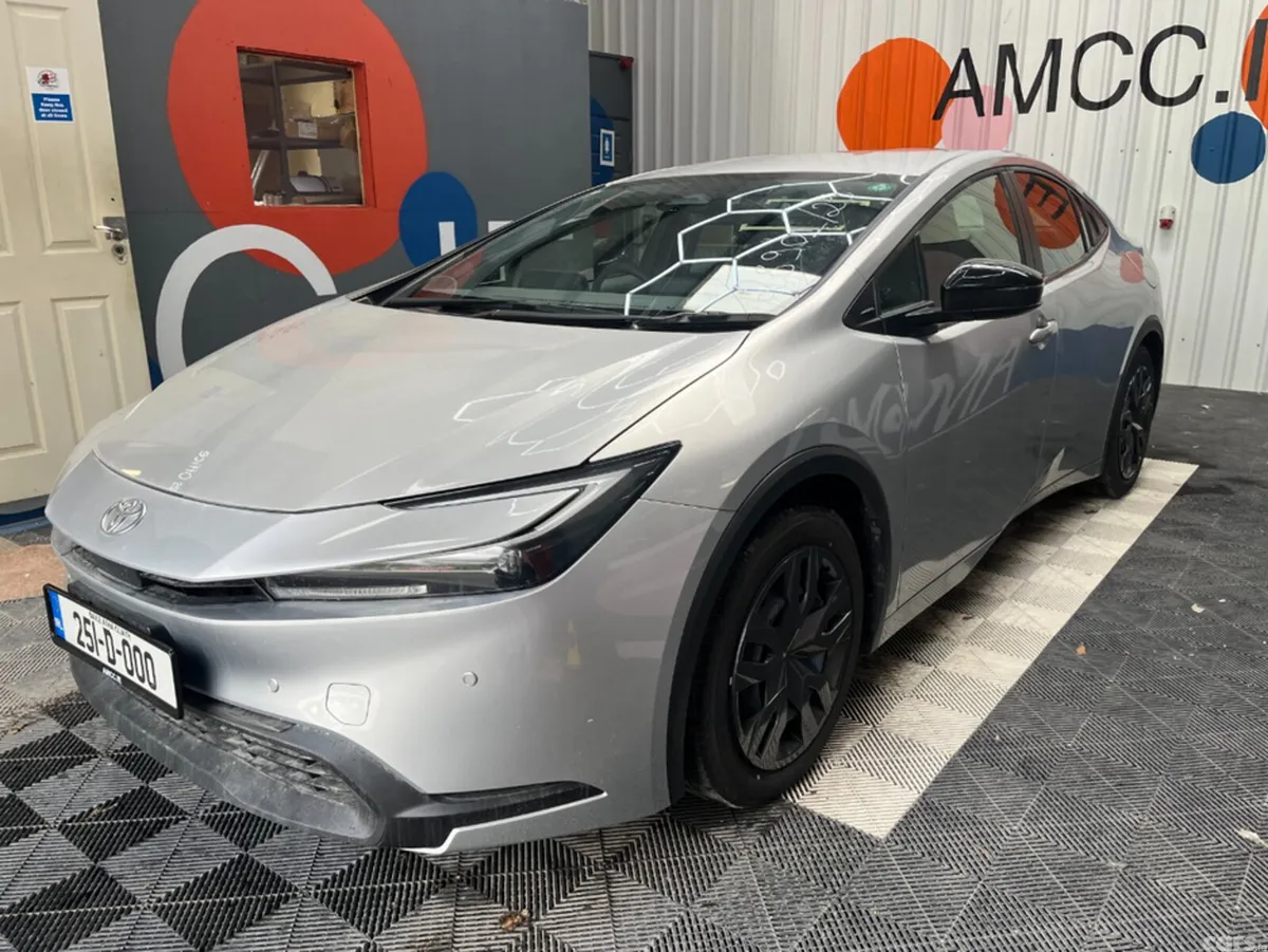 Toyota Prius Saloon, Petrol Hybrid, 2025, Silver