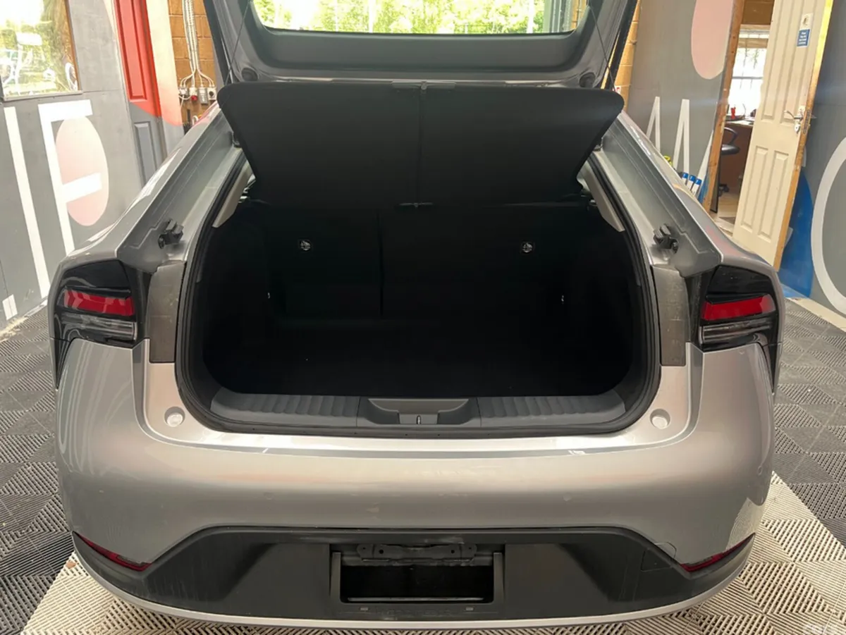 Toyota Prius Saloon, Petrol Hybrid, 2025, Silver