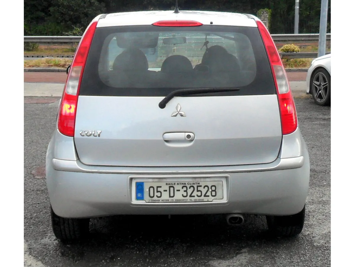 Mitsubishi Colt Hatchback, Petrol, 2005, Silver