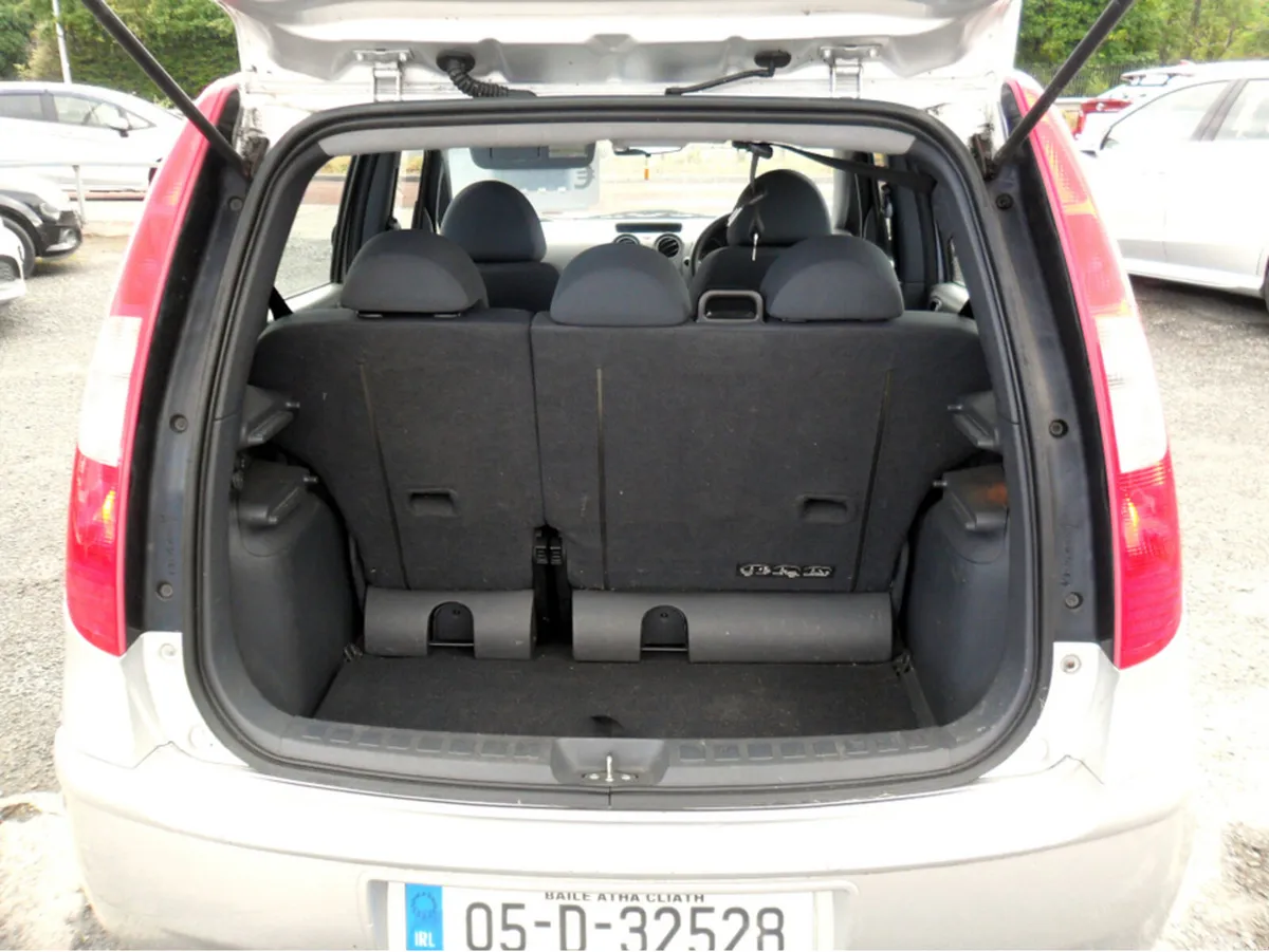 Mitsubishi Colt Hatchback, Petrol, 2005, Silver