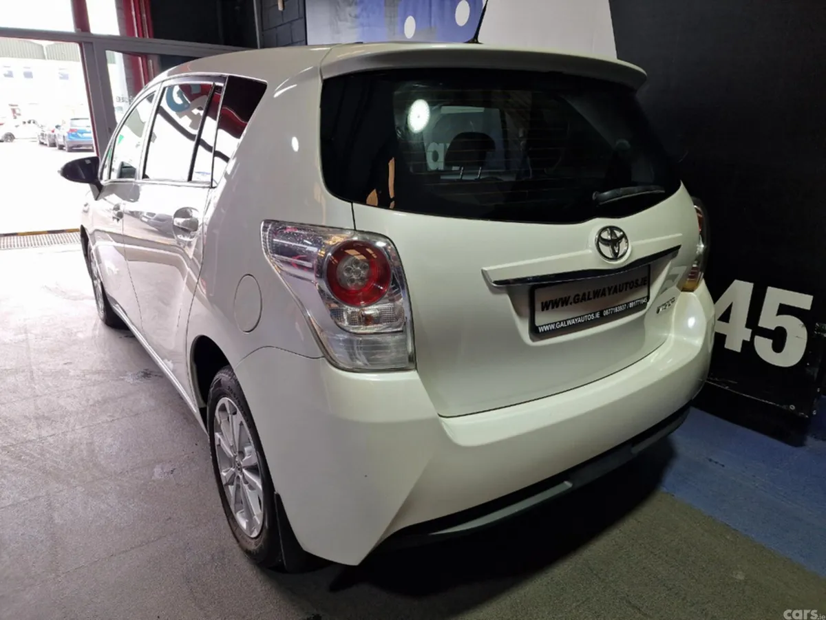 Toyota Verso MPV, Diesel, 2017, White