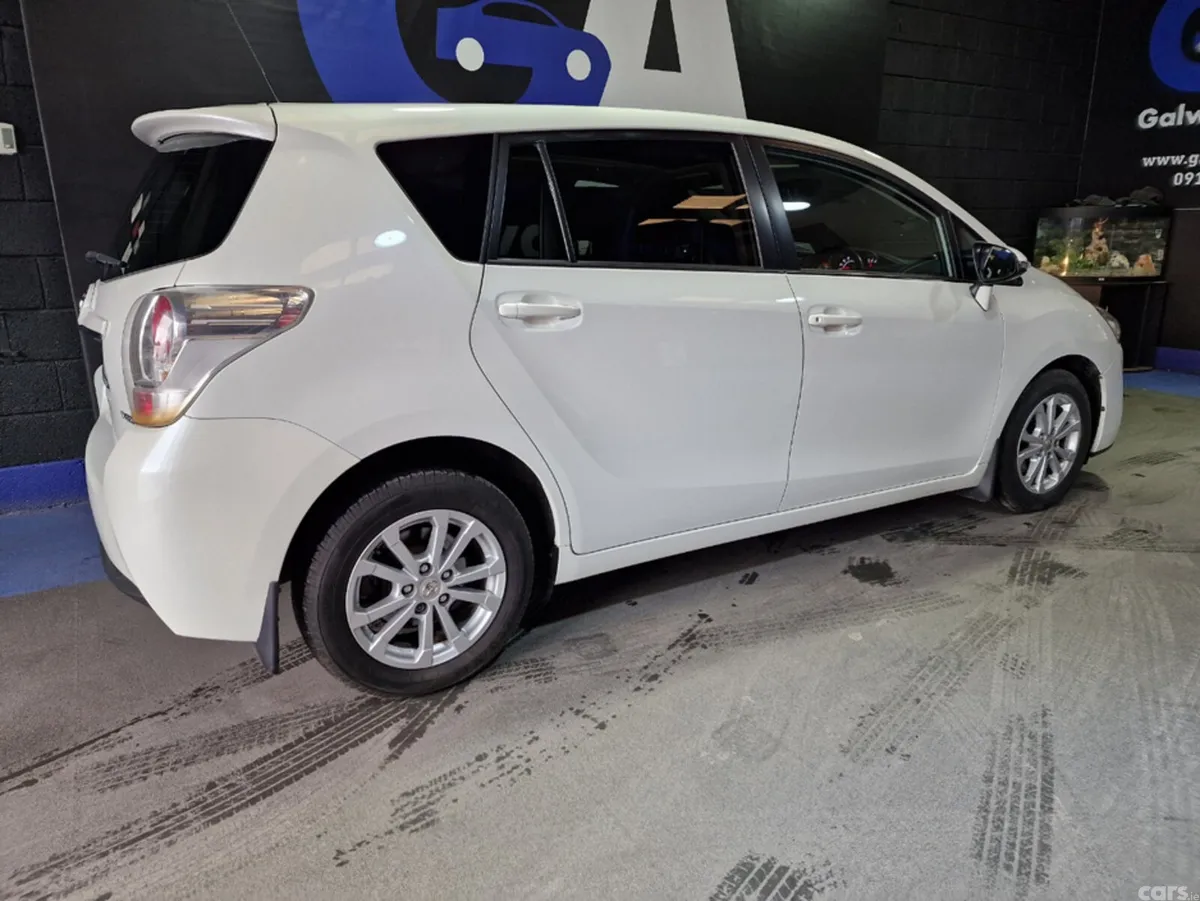 Toyota Verso MPV, Diesel, 2017, White