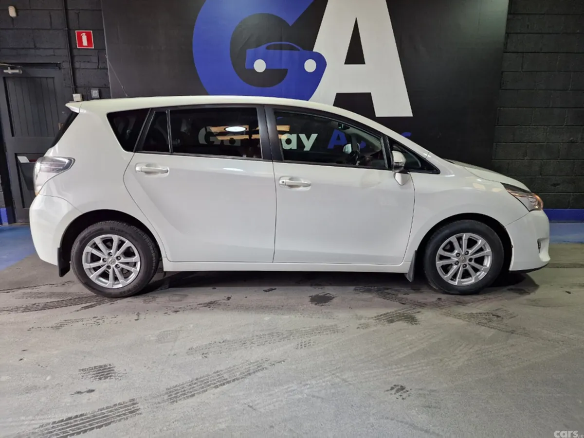 Toyota Verso MPV, Diesel, 2017, White