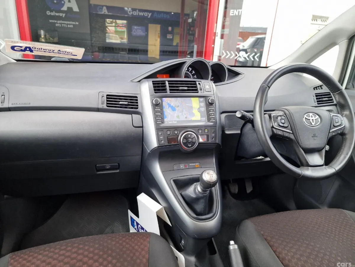 Toyota Verso MPV, Diesel, 2017, White