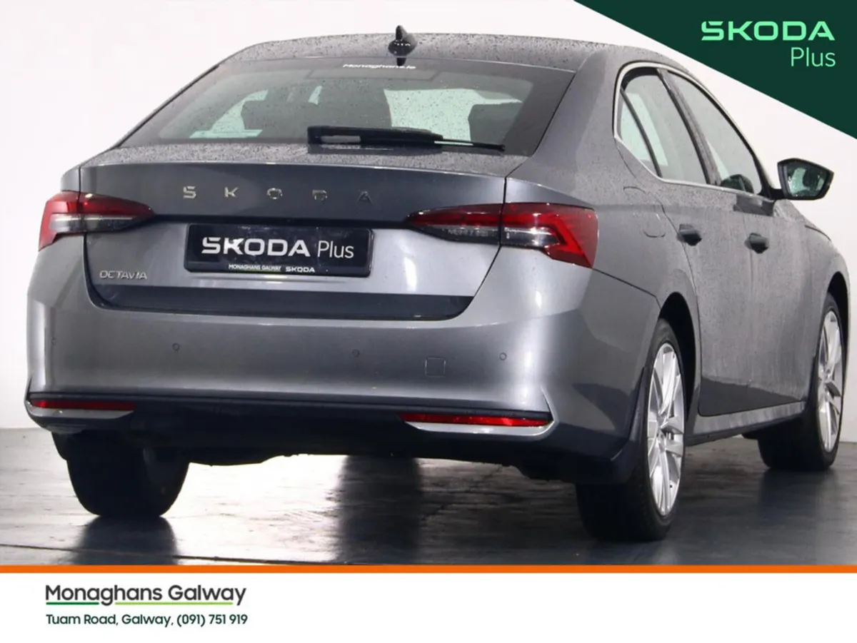 Skoda Octavia Hatchback, Diesel, 2024, Grey