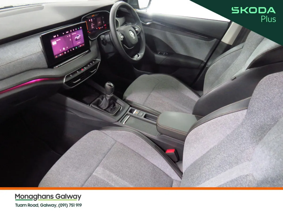 Skoda Octavia Hatchback, Diesel, 2024, Grey