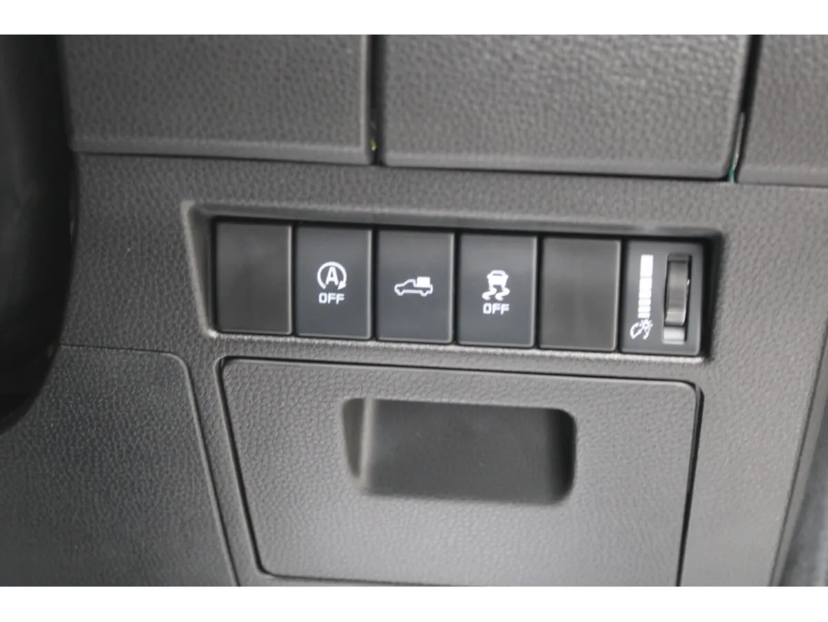 Isuzu D-Max Pick Up, Diesel, 2026, Grey