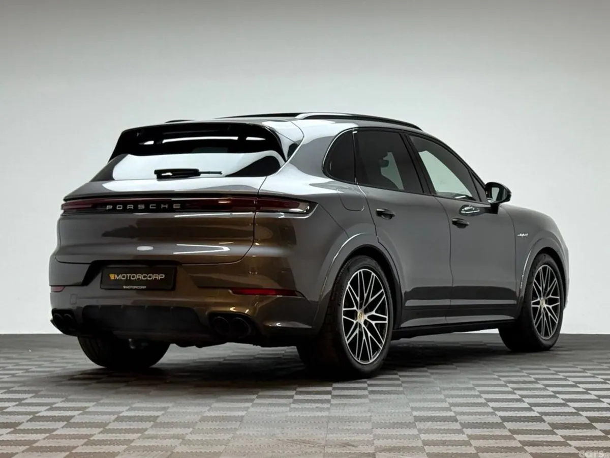 Porsche Cayenne SUV, Petrol Plug-in Hybrid, 2024, Grey