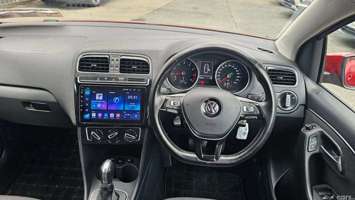 Volkswagen Polo Hatchback, Petrol, 2014, Red