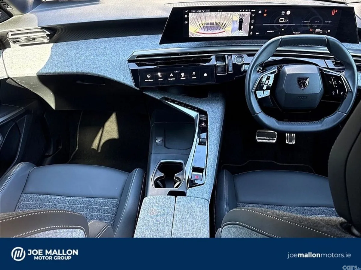 Peugeot 3008 MPV, Petrol, 2025, Grey