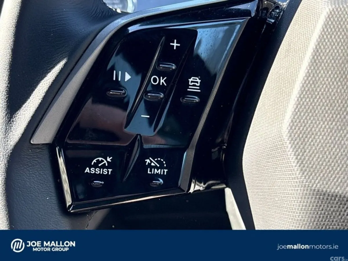 Peugeot 3008 MPV, Petrol, 2025, Grey