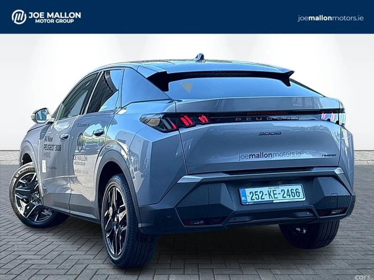 Peugeot 3008 MPV, Petrol, 2025, Grey