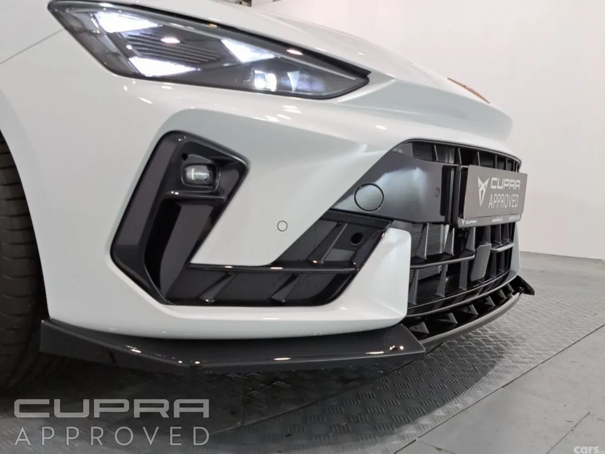 Cupra Leon Hatchback, Petrol, 2026, White