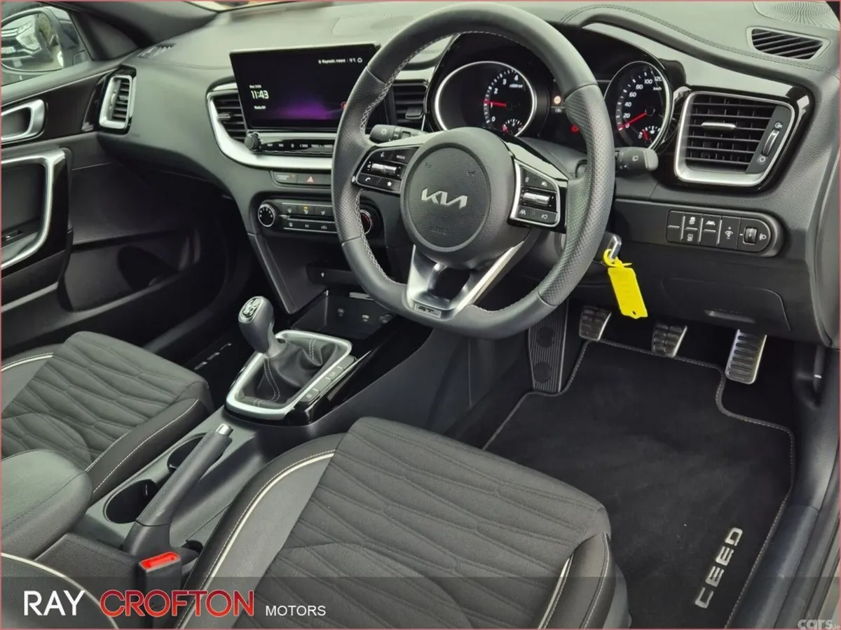 Kia Ceed Hatchback, Petrol, 2025, White