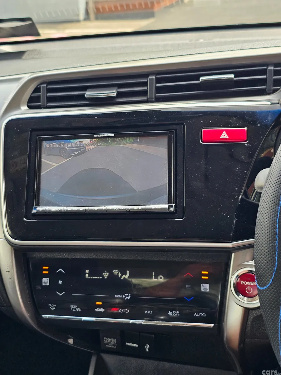 Honda Grace Saloon, Petrol Hybrid, 2015, Grey