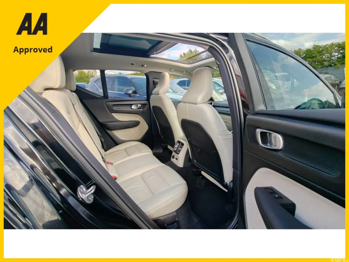 Volvo XC40 SUV, Petrol Plug-in Hybrid, 2022, Black
