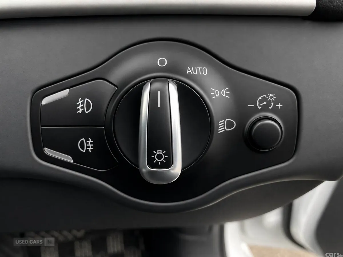 Audi A4 , Petrol, 2015, White