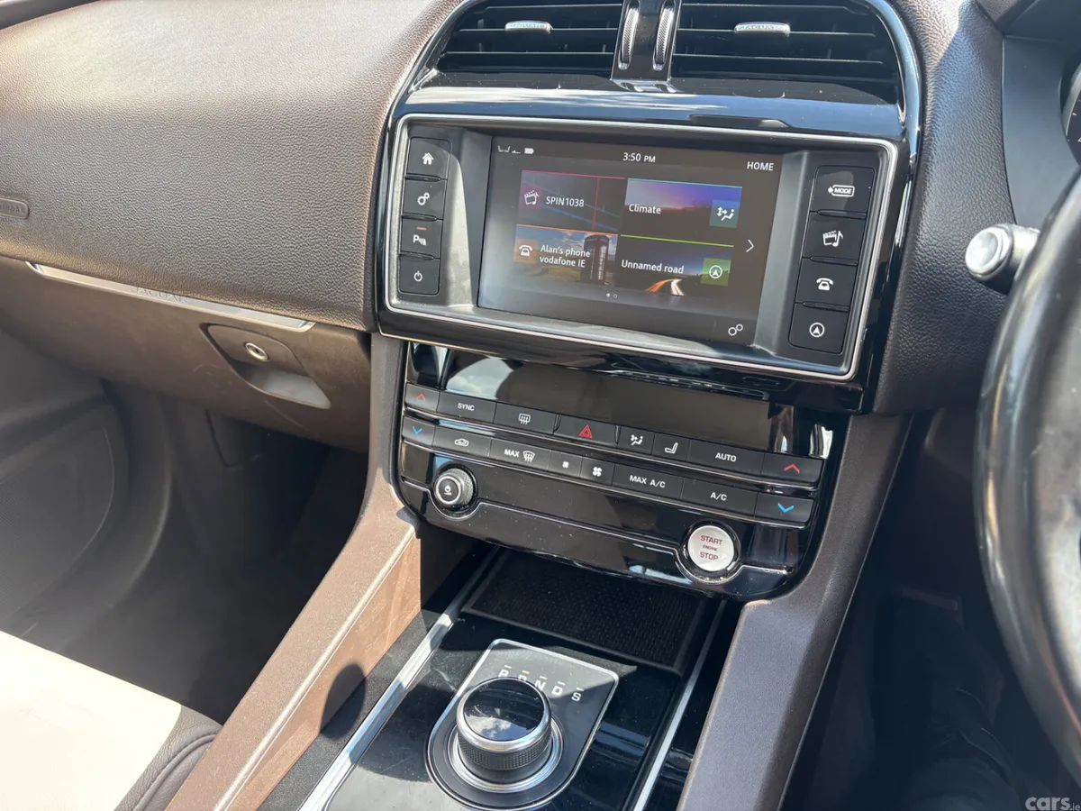 Jaguar F-Pace SUV, Diesel, 2018, Blue