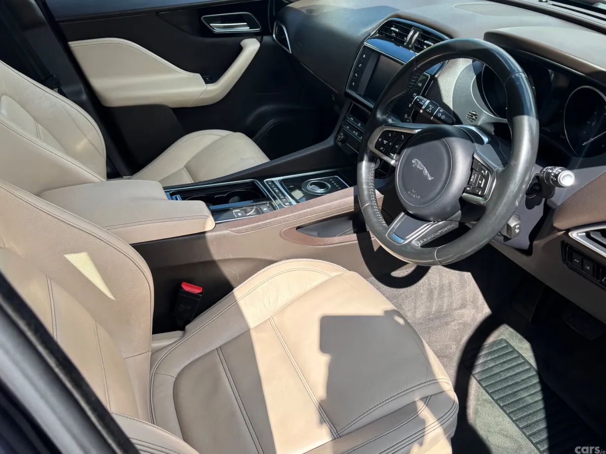 Jaguar F-Pace SUV, Diesel, 2018, Blue