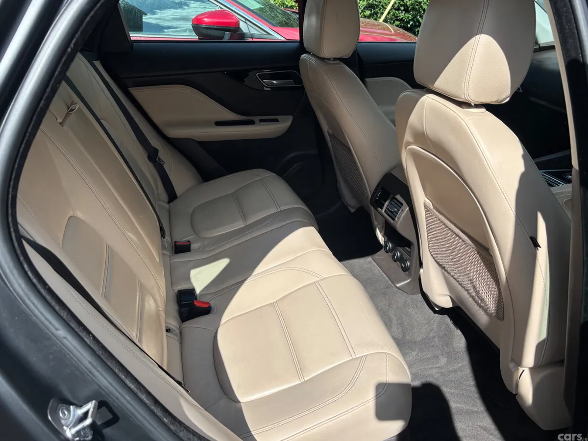 Jaguar F-Pace SUV, Diesel, 2018, Blue