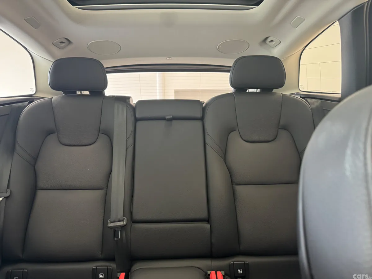 Volvo XC60 SUV, Petrol Plug-in Hybrid, 2024, Grey