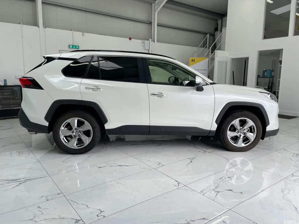 Toyota RAV4 SUV, Petrol Hybrid, 2021, White
