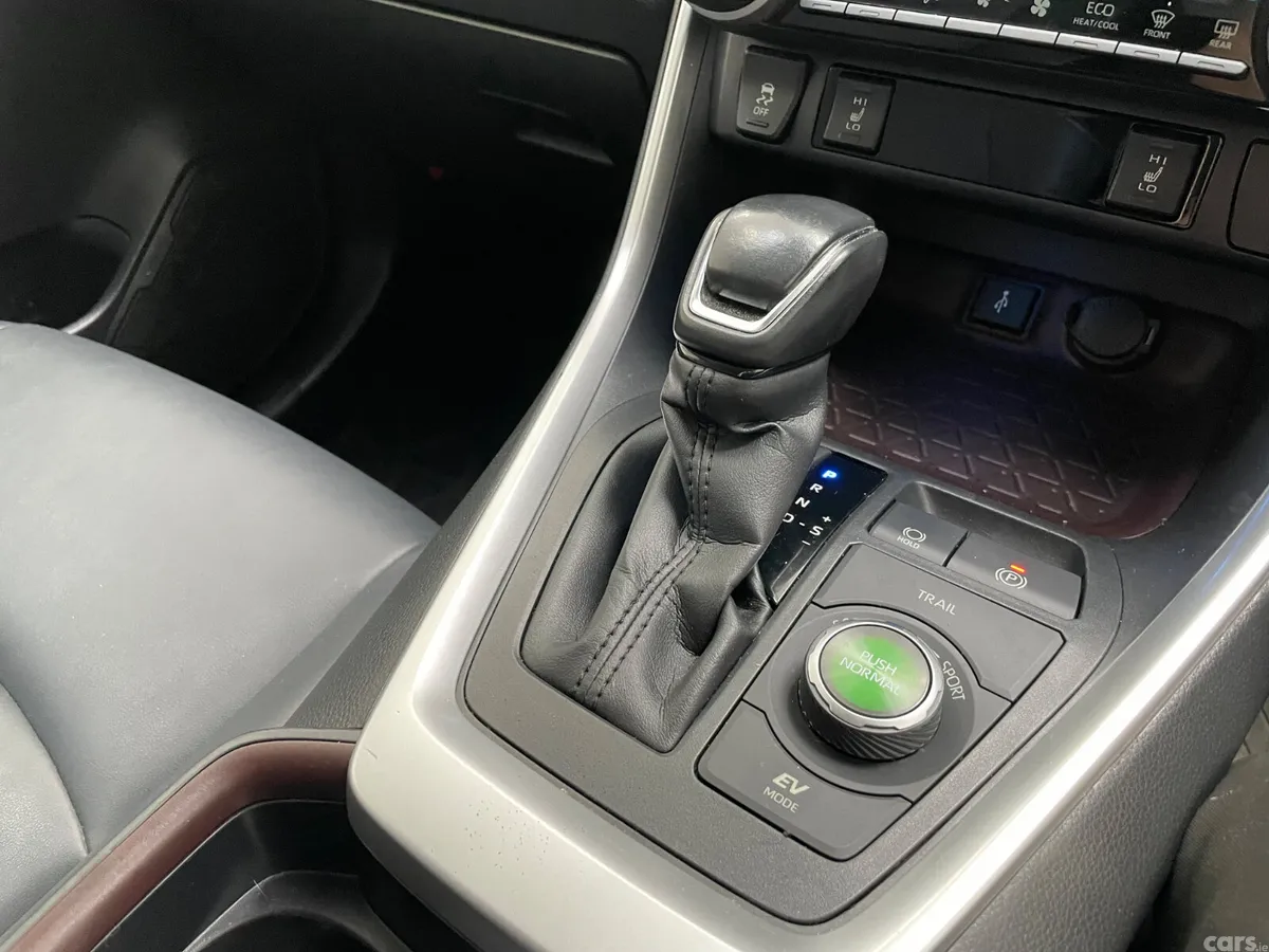 Toyota RAV4 SUV, Petrol Hybrid, 2021, White